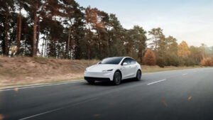 Tesla Avrupa ve ABD’de Satışlarda Düşüşe Karşı Yeniden Canlanma Stratejisi: AWD Model Y ile Denge Arayışı