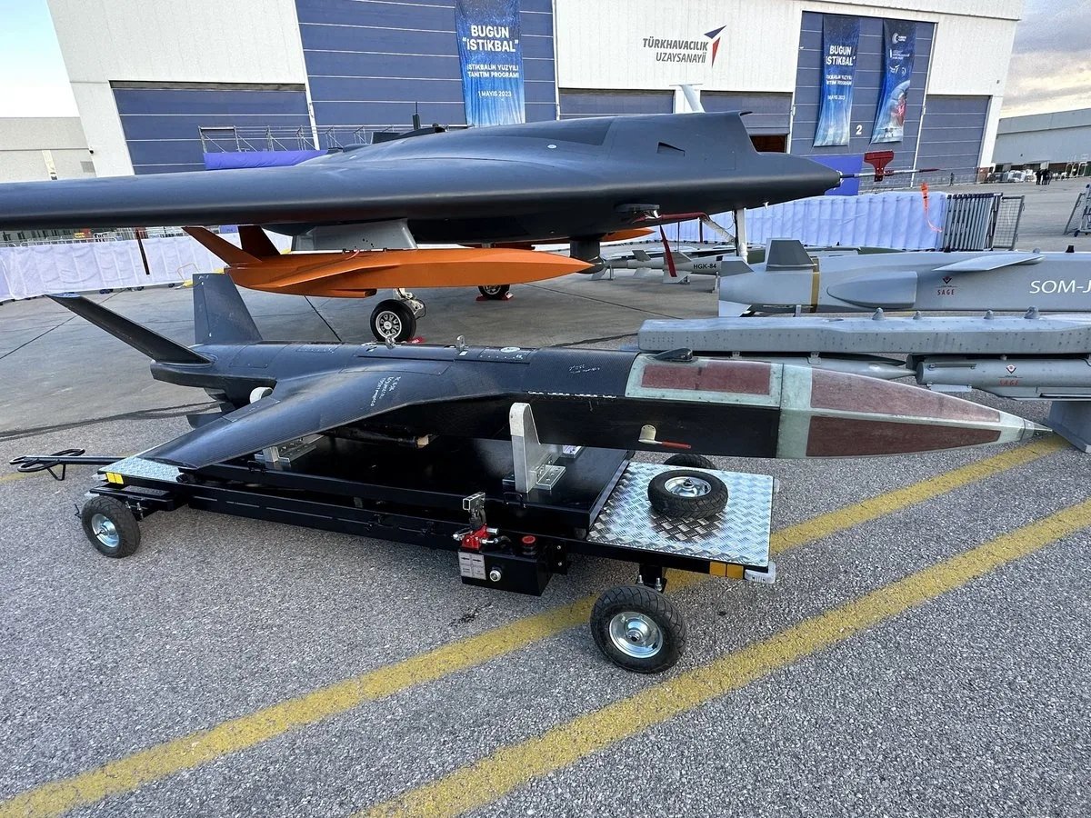 TUSAŞ SAHADa Yeni Kamikaze İHA ve Helikopter Projeleriyle Kamuoyuna Doğru Bilgisayarlar Sunuluyor