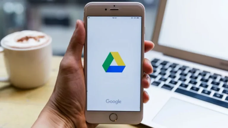 Android İçin Yeni Yerel Dosya Yedekleme Özelliği: İndirilenler Klasörü Zamanla Google Drive’a Taşınıyor