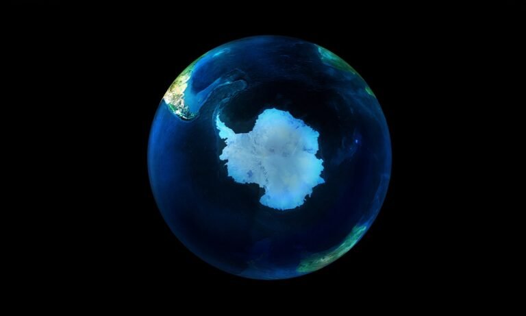 Antarktika Altındaki Yerçekimi Çöküntüsünün Kökenine Yolculuk: Derin Mantodan Buzullaşmaya Uzanan Zaman Dilimi