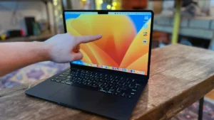 Dokunmatik Mac: M6’lı Pro ve OLED Yol Haritası Üzerinden Sızan Gelişmeler