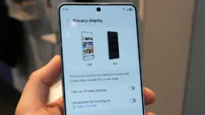 Galaxy S26 Ultra Gizlilik Ekranı: Yan Açıları Adeta Görünmez Kılan Yeni Nesil OLED