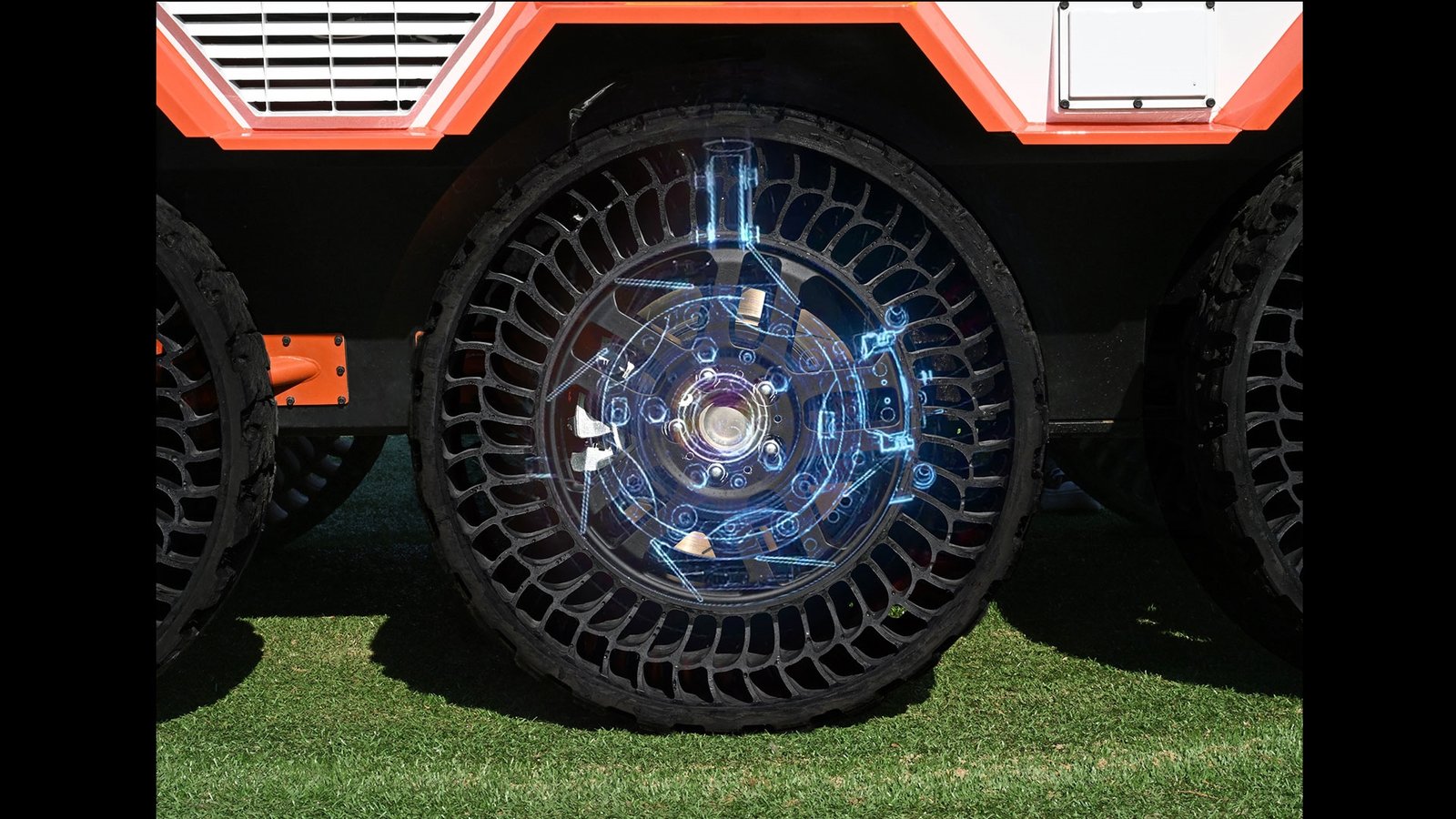 İnsansız Yangın Söndürme Robotu: Güçlü Teknolojiyle Tehlikelere Karşı Dörtgen Adım