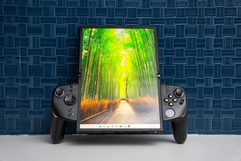 Lenovo Legion Go Fold: Esnek OLED ile Dört Moda Sahip Çok Yönlü Oyun Konsolu