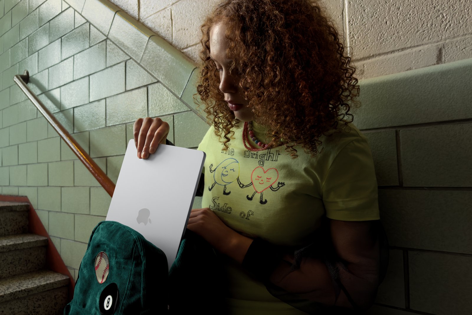 MacBook Air M5 ile Yapay Zeka ve Performans Zirvesi: Türkiye Teslimat ve Fiyat Bilgisi