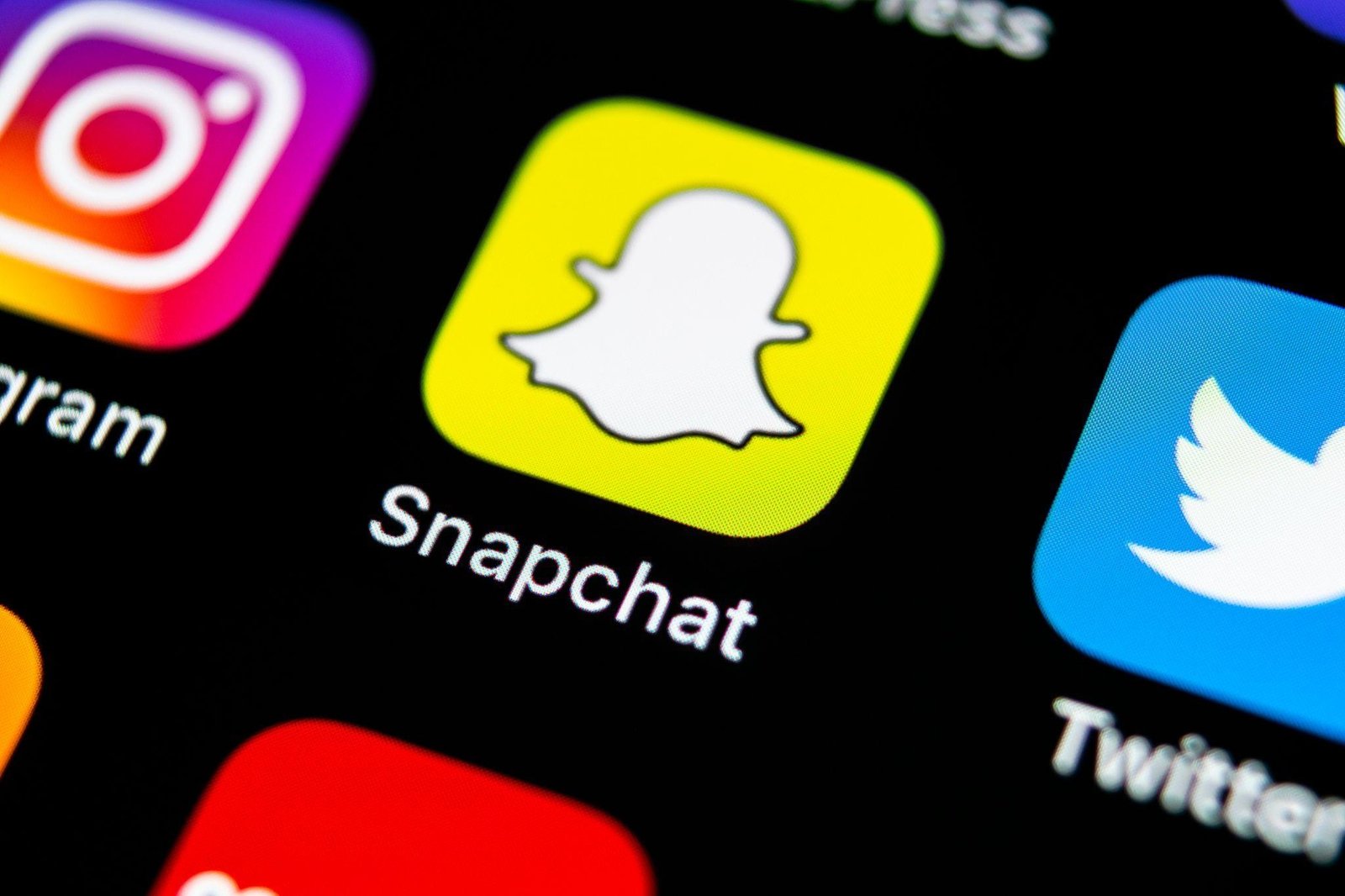 Snapchat Türkiye’de Temsilci Atadı: 5651 Sayılı Kanun Kapsamında İçerik Kaldırma Uygulamaları ve Gelecek Düzenlemeler