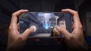 185Hz Ekranlı Akıllı Telefonlarda Yeni Düzeyler: iQOO 15’ten OnePlus 16’ya Güncel Görünüm