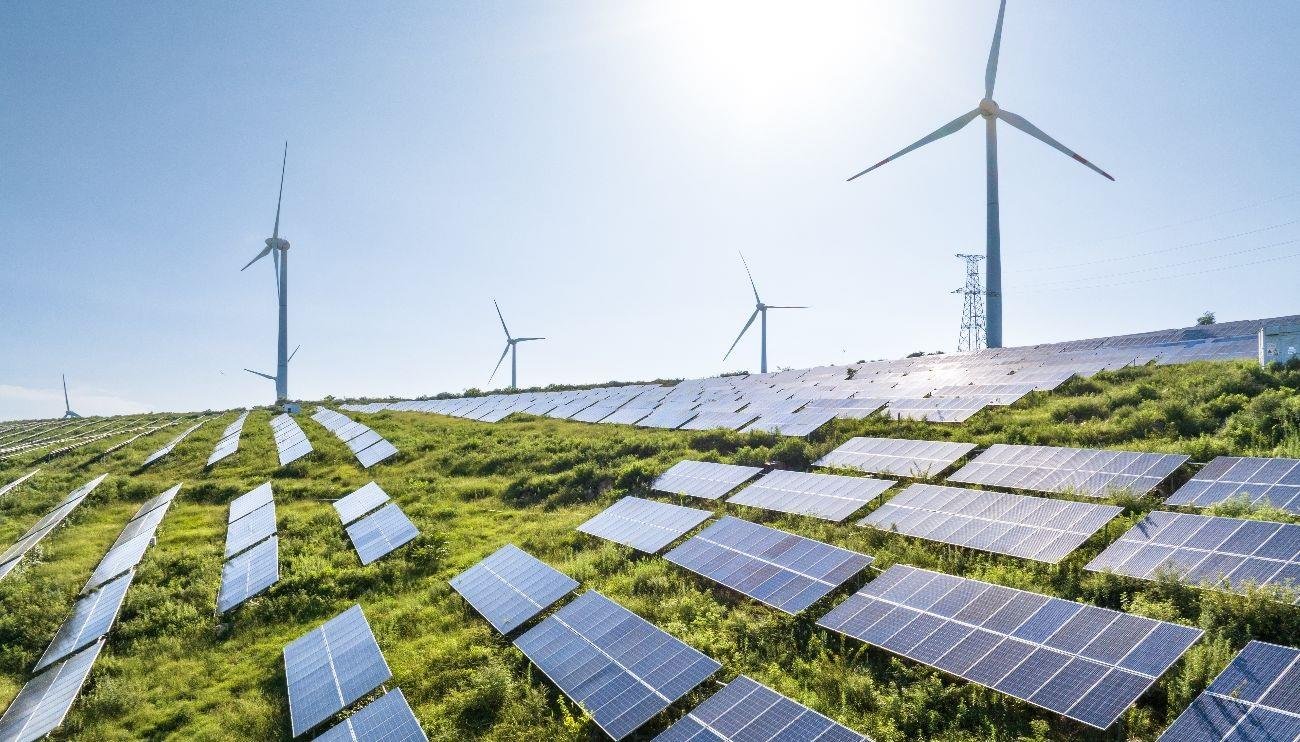 2025 Küresel Enerji Dönüşümünde Yenilenebilir Güçler Zirvede: Bölgesel ve Teknolojik Ayrıntılar