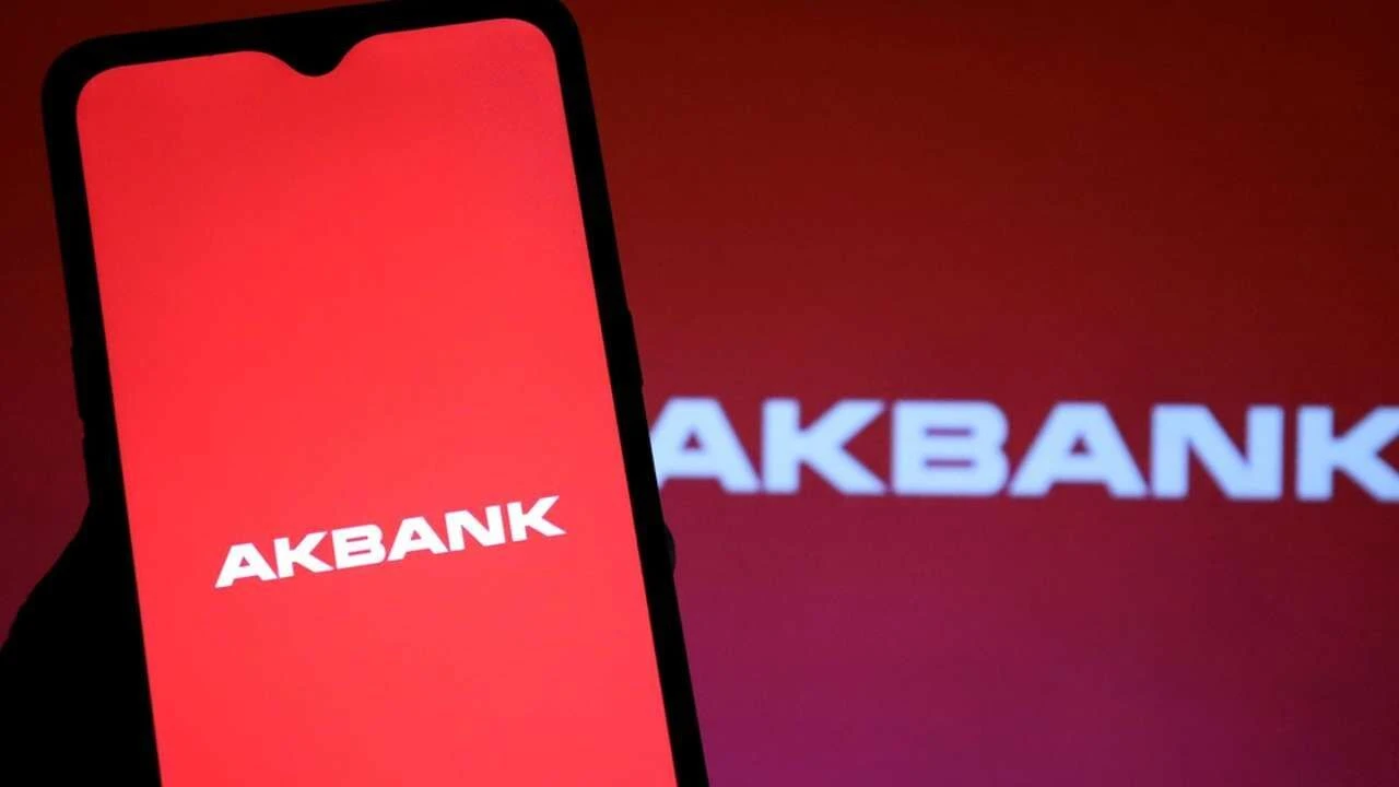 Akbank Erişim Sorunu: Tüm Sistemler İçin Kesinti ve Kullanıcı Tepkileri