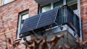 Almanya’da Kiracılar İçin Balkonüstü Güneş Enerjisi: Balkonkraftwerkle Devrim