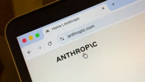 Fractile İşbirliğiyle Anthropic’in Kendi Çipini Geliştirme Yolculuğu ve Pazar Etkileri