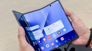 Galaxy Z TriFold: Samsung’un Katlanabilir Telefonunun Son Periyodu ve Piyasa Gelişmeleri