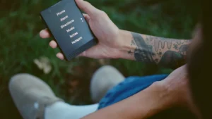 Light Phone ve Noble Mobile İşbirliğiyle Minimalist Kullanım Modeli