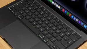 Apple M5 Max Soğutma Performansı ve Geleceğe Yönelik İyileştirme Önerileri