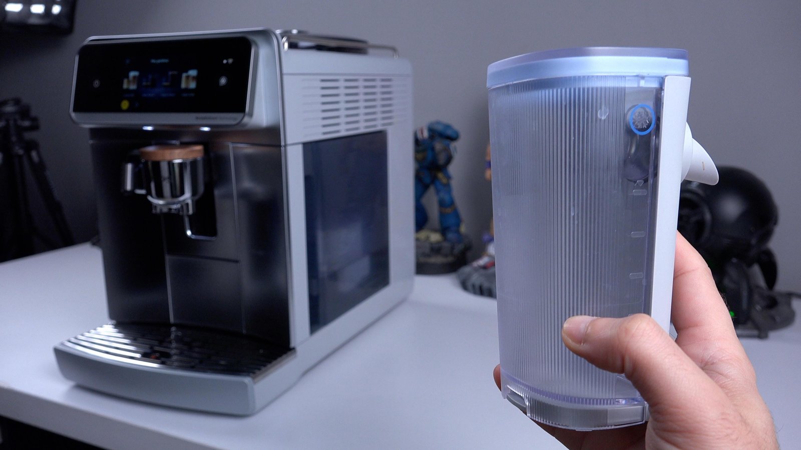 Philips Café Aromis 8000 Serisi: Evde Kahve Deneyimini Yapay Zeka ile Yeniden Şekillendiren Tam Otomatik Makine